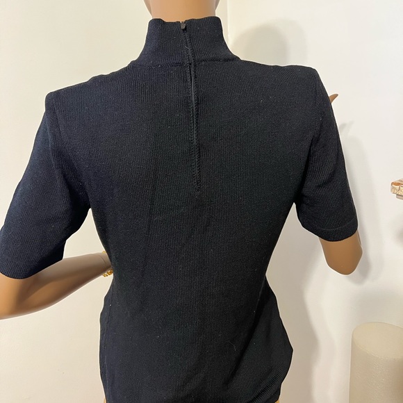 ST. JOHN Basics⚫️ - Picture 2 of 4